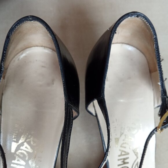 Vintage Salvatore Ferragamo Women's Black T-Strap Pumps - Picture 4 of 16
